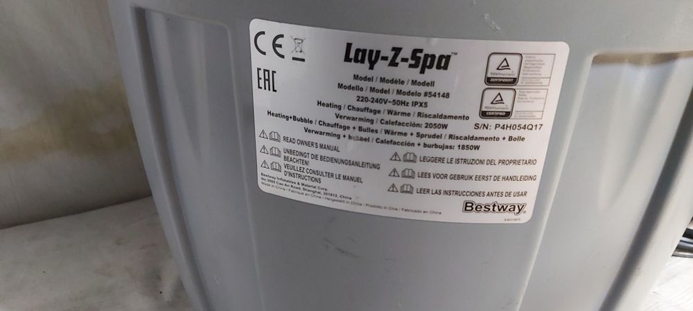 Piscina ciubar jacuzzi  Pompa Bestway