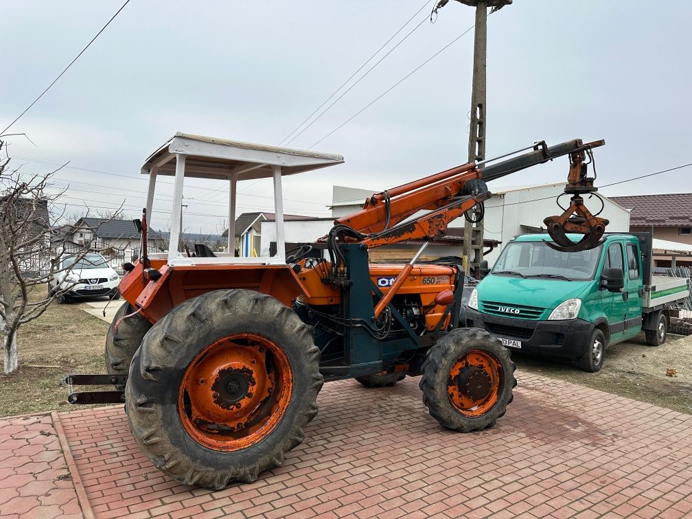 Vând tractor Fiat 650 DT