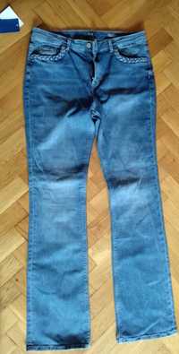 Vând jeans c&a noi cu eticheta mărimea 44 femei