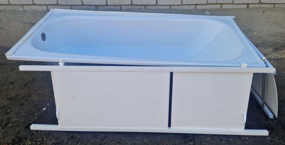 Продаётся ванна 170/70 см