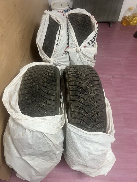 Зимняя  шипованная резина kumho
