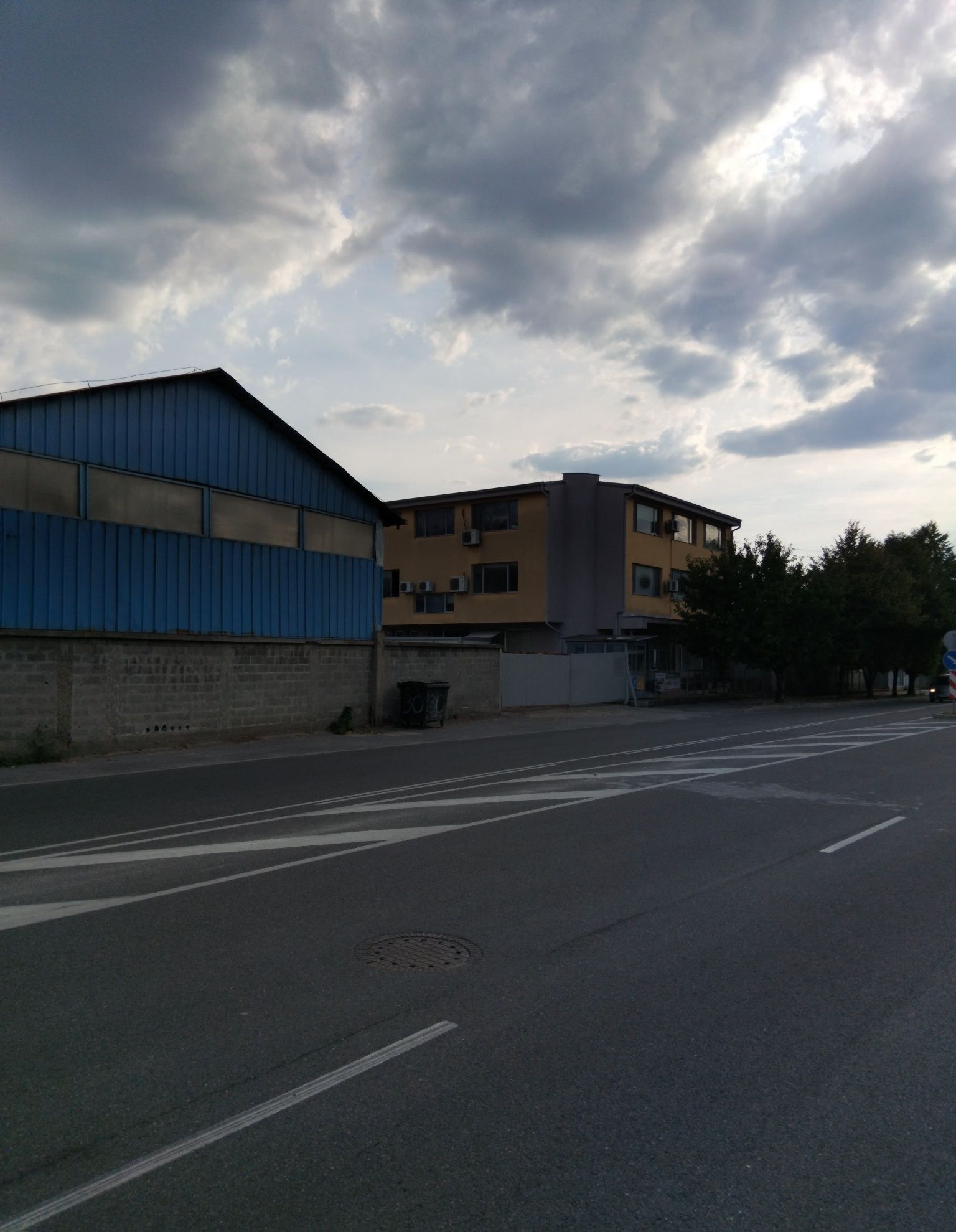 Продава бизнес имот в гр.Дупница