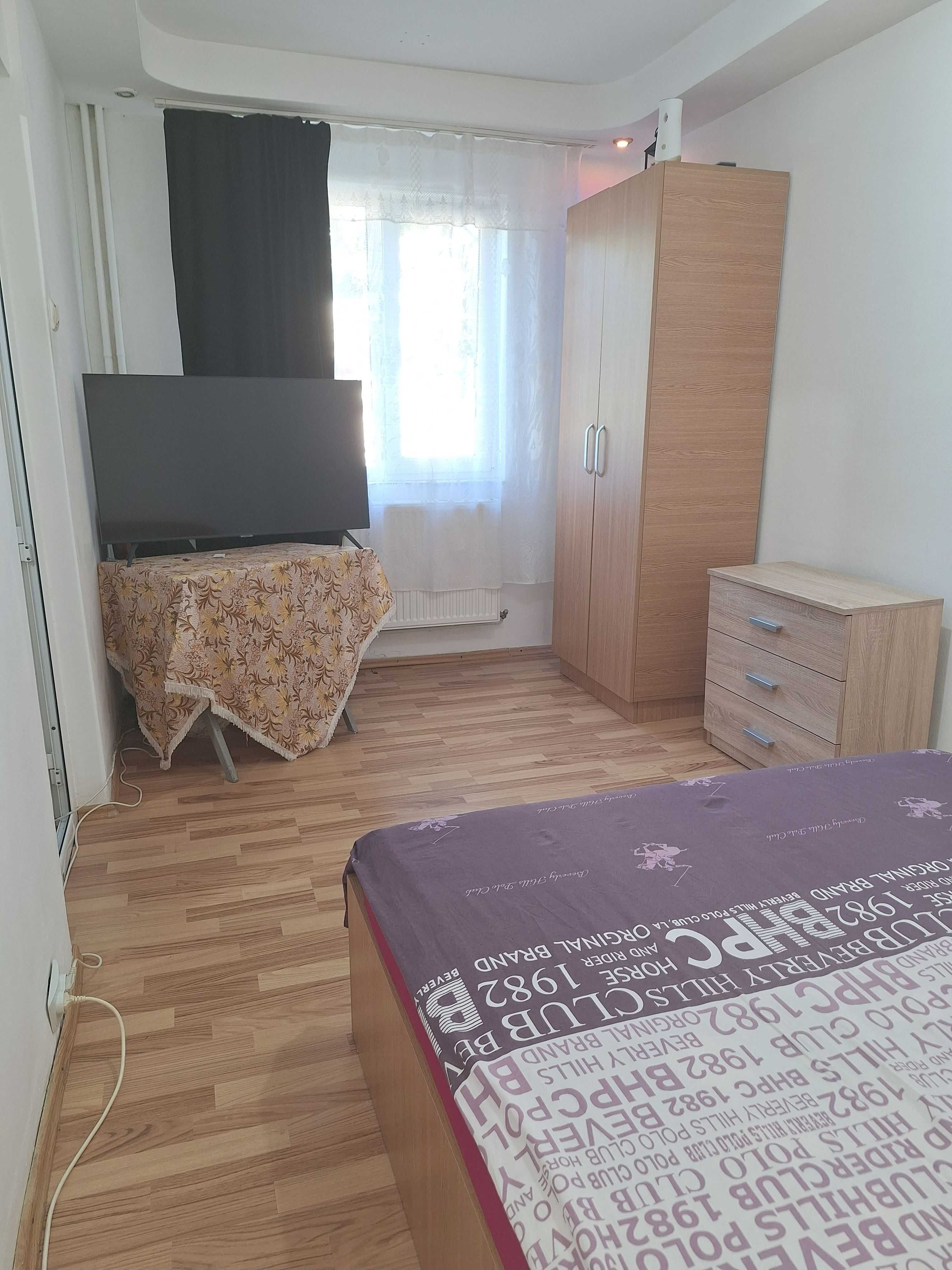 Proprietar inchiriez apartament 2 camere parter Gavana 2
