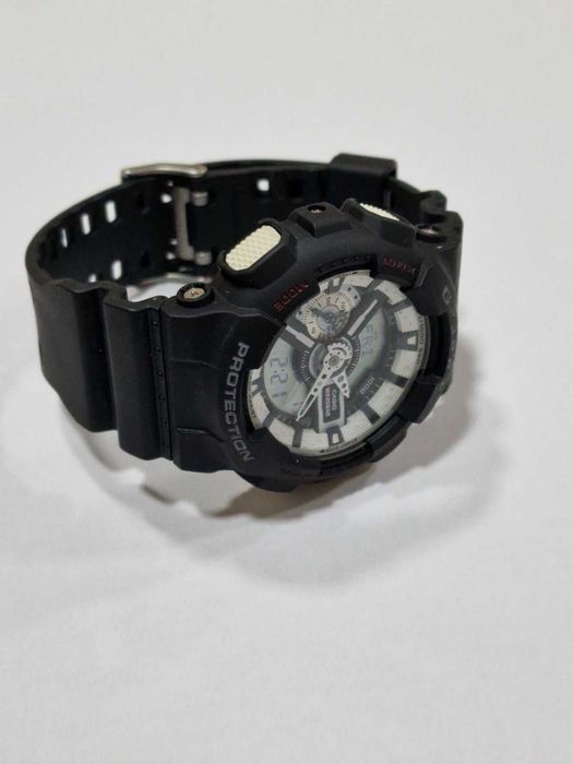 Часовник G-Shock GA-110BW