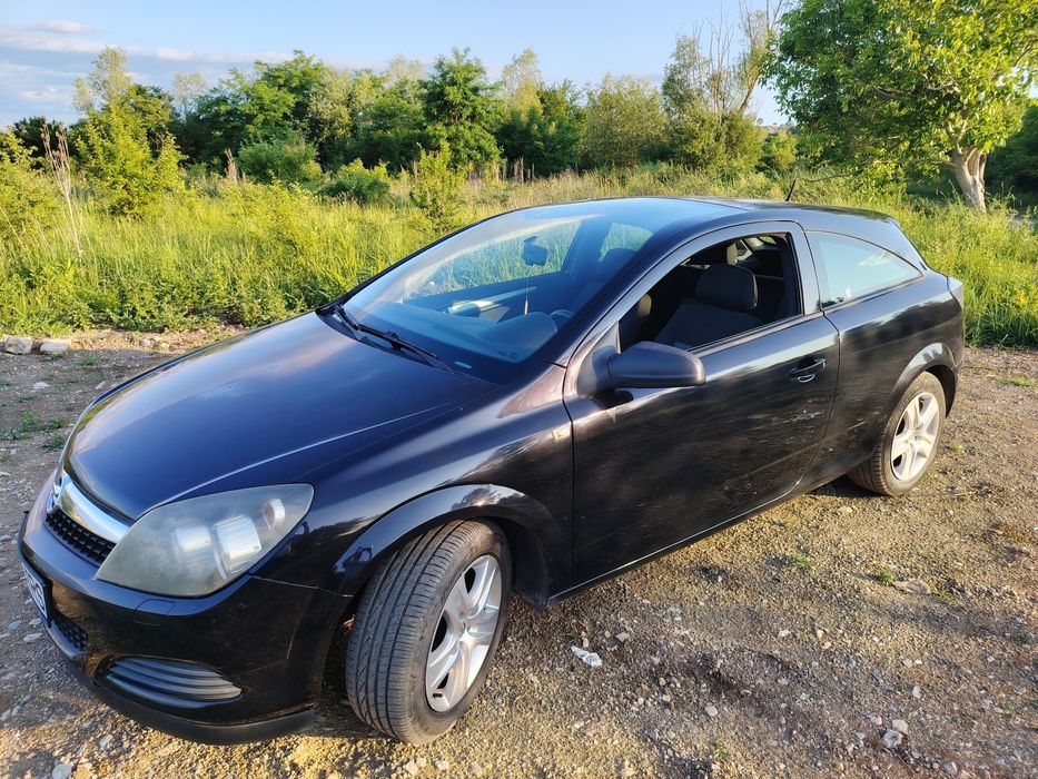 Opel astra H Gtc panoramic 2010