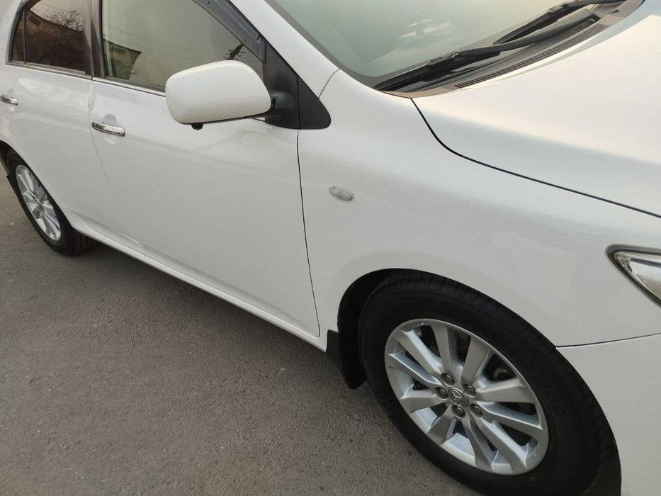 Продаётся Тойота Королла 1.8