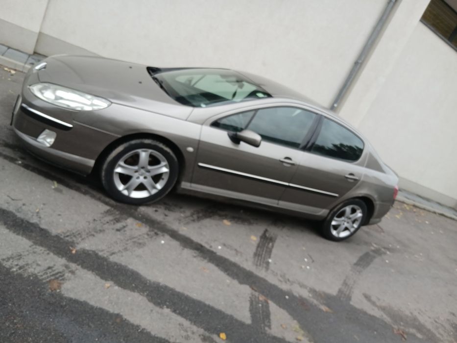 Vând Peugeot sau la schimb cu alta.