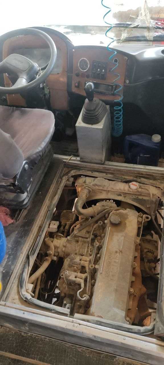 ISUZI avtobus sotiladi 2009 yil 9500$