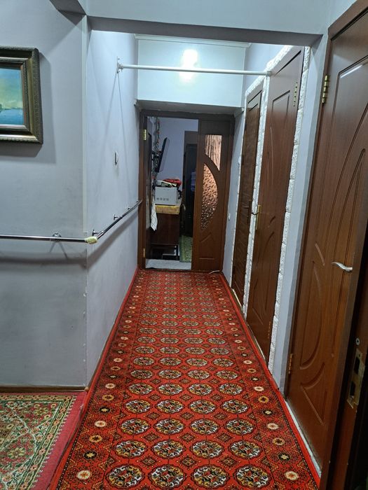 Продаётся 4 комнатная квартира