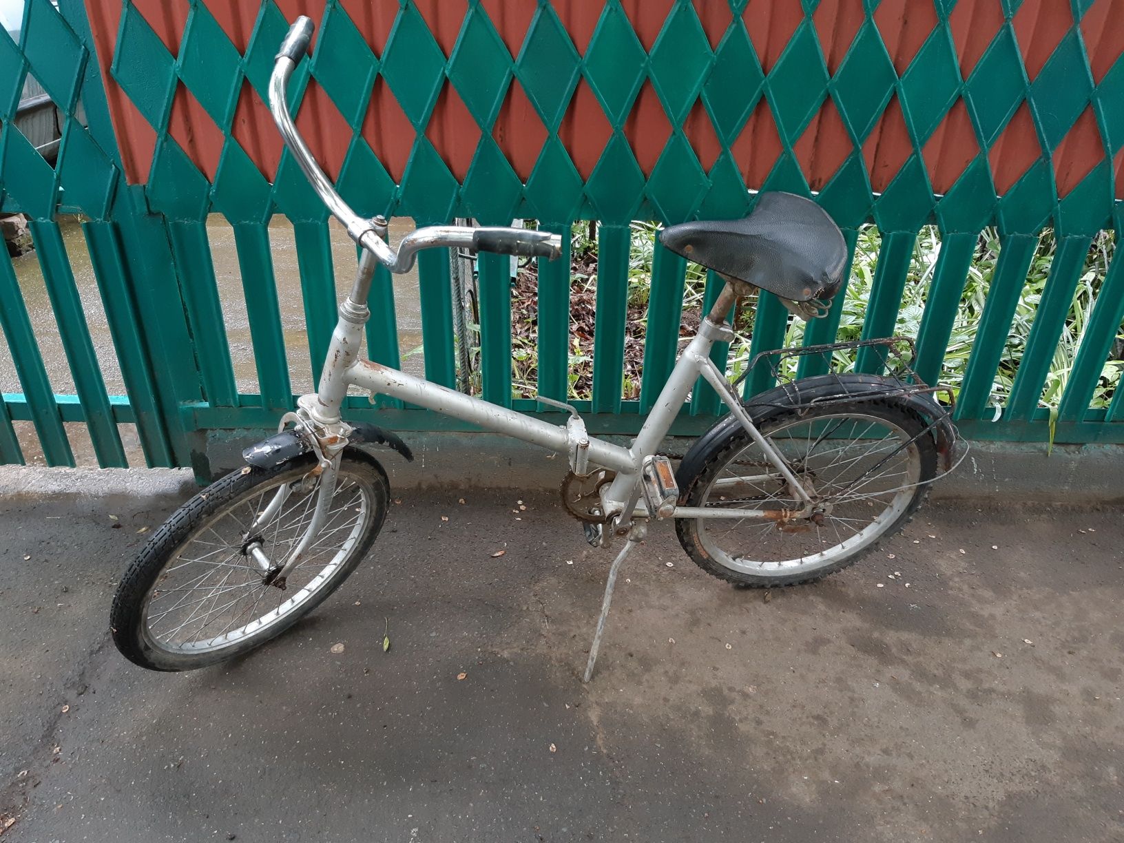 Bicicleta semi cursiera, model randunica  roțile pe 28