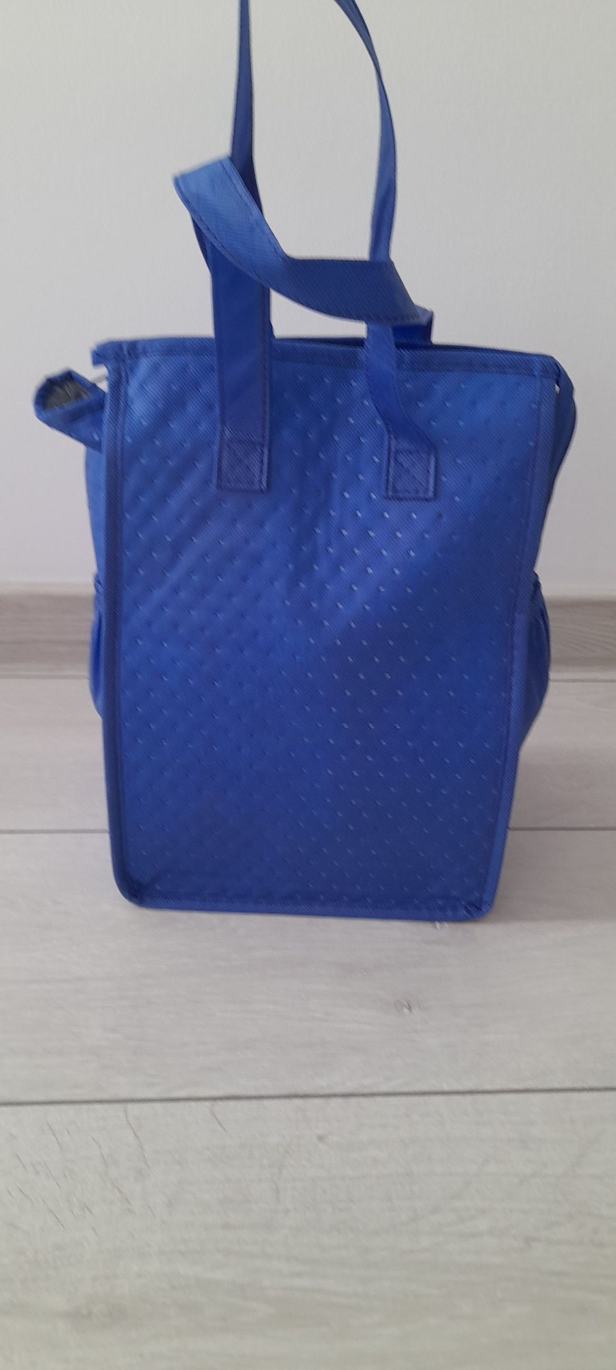 Geanta frigorifica Bepanthen.Nou.Dimensiune:latime 20cm× adincime 18 c