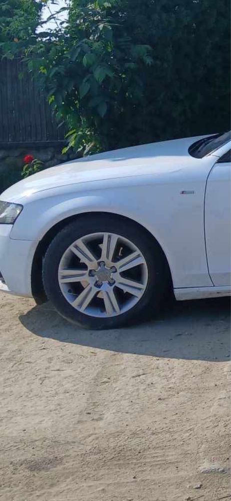 Aripa stanga-dreapta audi a4 b8