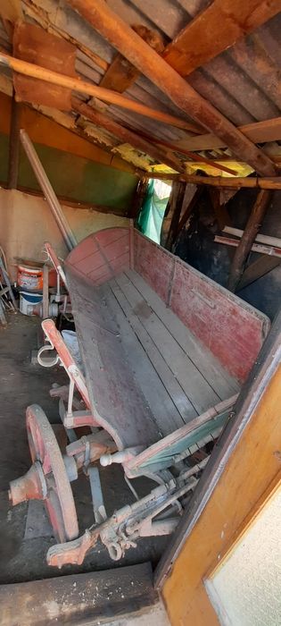 Căruță decor tradițional țigănească.