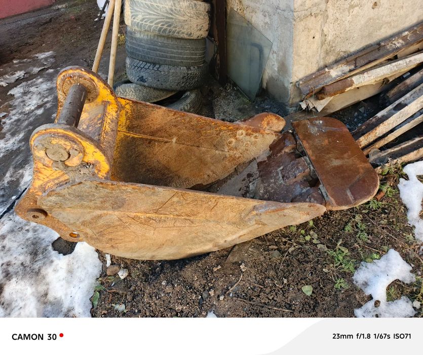 продам ковш траншейный