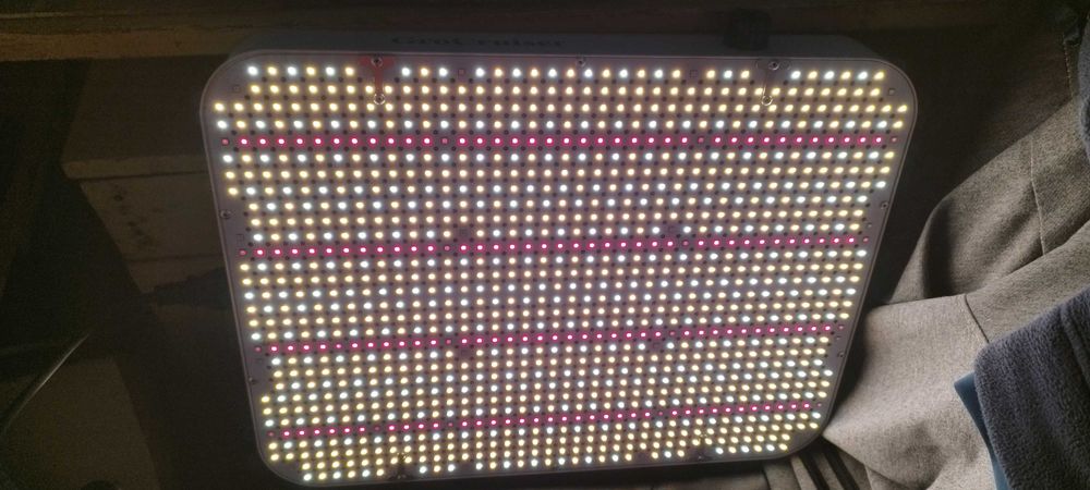 LED лампа за отглеждане на растения GL-CR1200