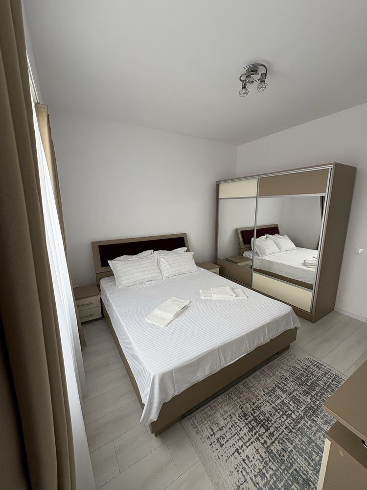 Inchiriez pe termen lung  apartament 2 camere