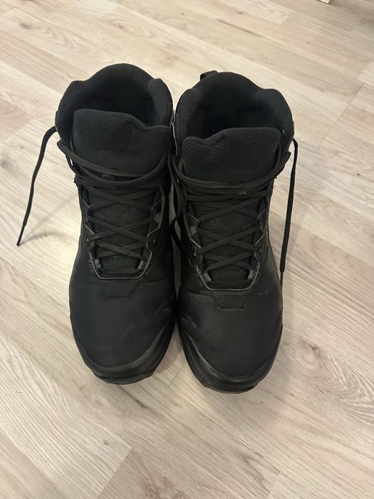Продавам зимни обувки Adidas Terrex