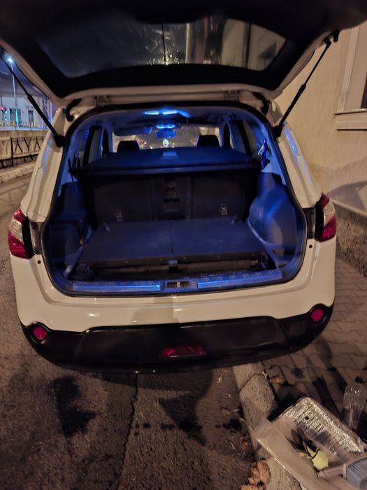 Urgent vând Nissan Qashqai+2 2013