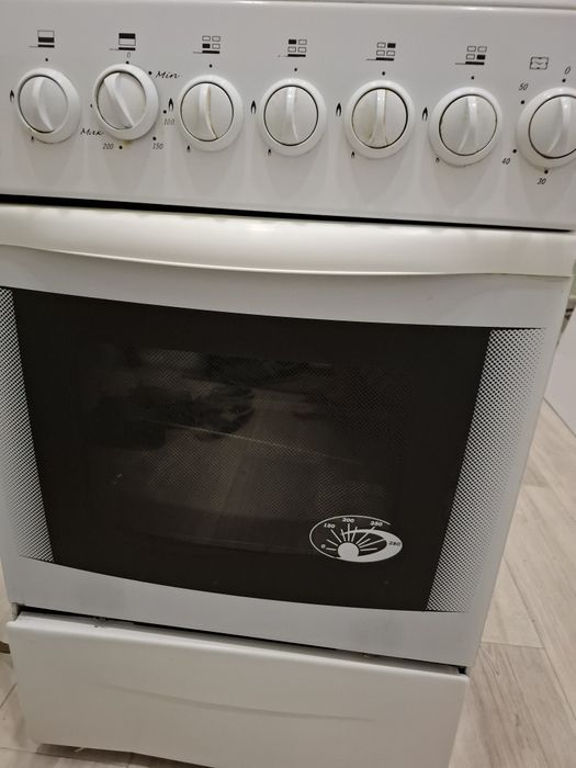 Продаётся газовая плита GRETA.