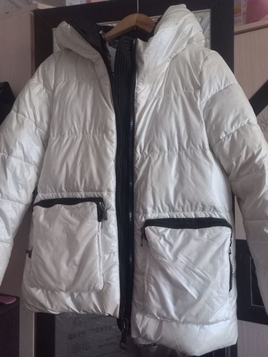 Продам куртки женские