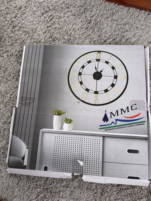 Ceas de perete Nou !