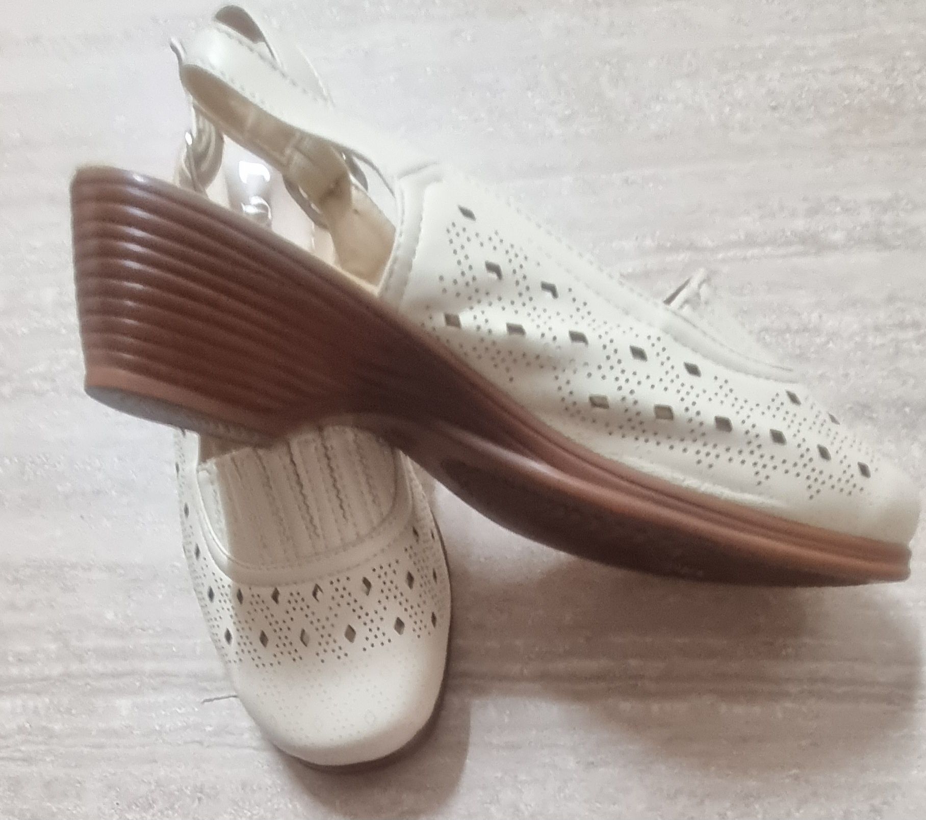 Sandale damă culoare crem