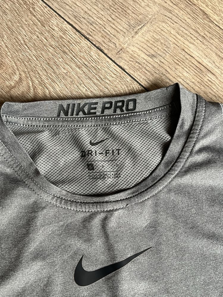 NIKE Dri-Fit PRO - Нова размер М / Оригинал