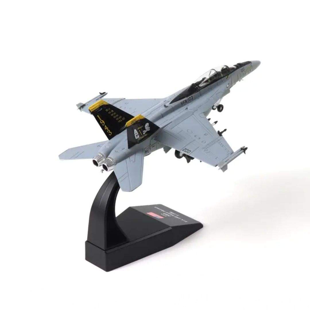 Самолети Су-57 F-14 F-15 F-16 F-18 F-35