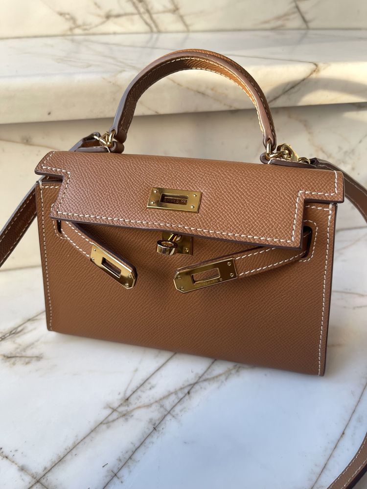 Hermes mini kelly чанта в кемъл цвят