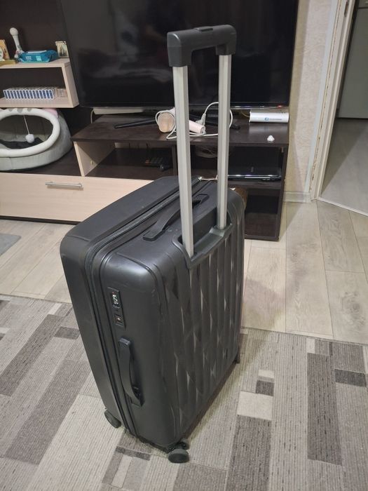 Дорожный чемодан