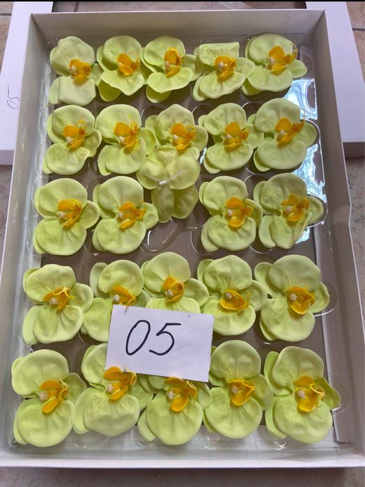 САПУНЕНИ ОРХИДЕИ / Цветя за декорация Налични! 25бр.в кутия! 5 цвята