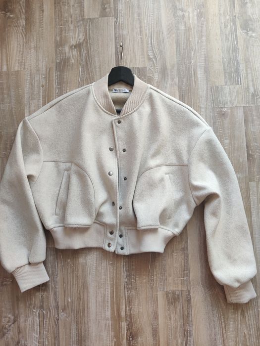 Jachetă bomber Zara colecția actuala S