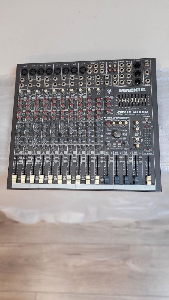 Аудио миксер- пулт Mackie CFX16 MK2