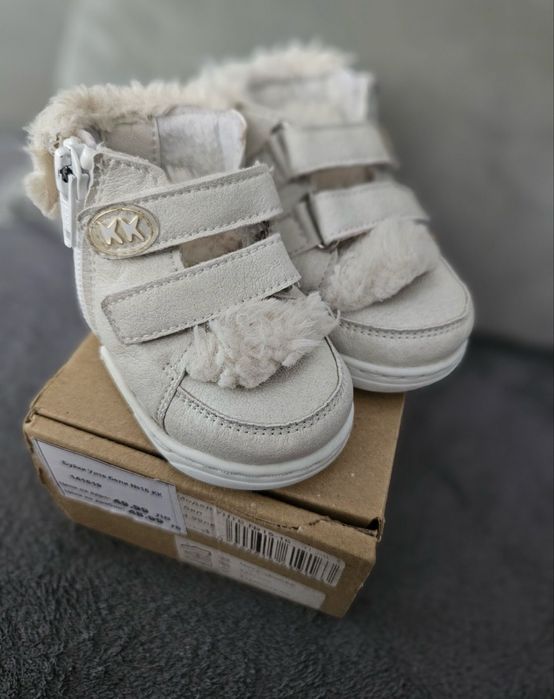 Обувки за прохождане Колев и Колев