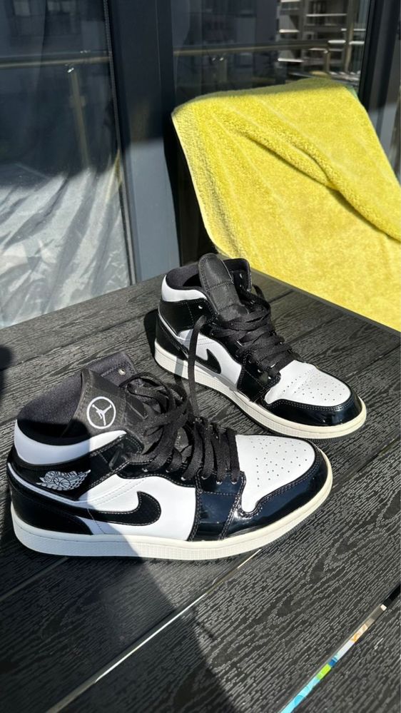 Nike Jordan 1 Mid Carbon Fiber