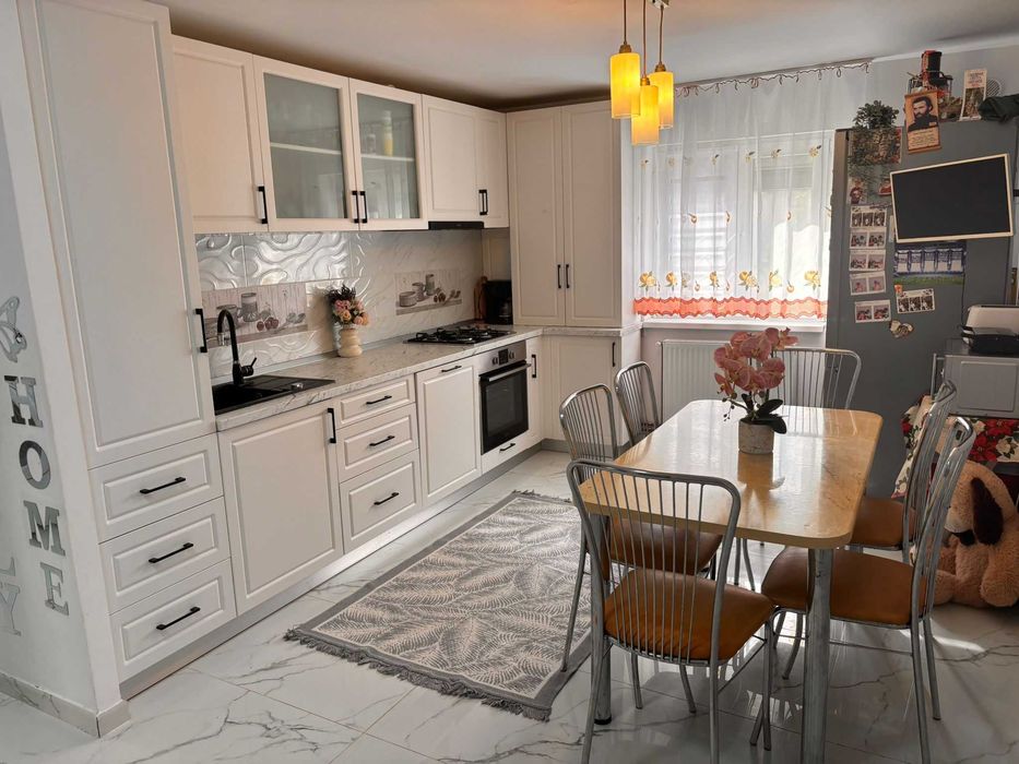 Propietar vand Apartament de 2 camere, 56mp, mobilat, zona Steaua.Cale