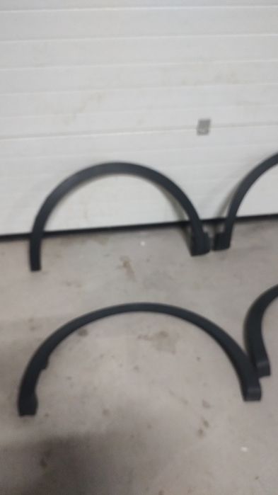 Bandou , bandouri dreapta și stânga spate fata Renault arkana