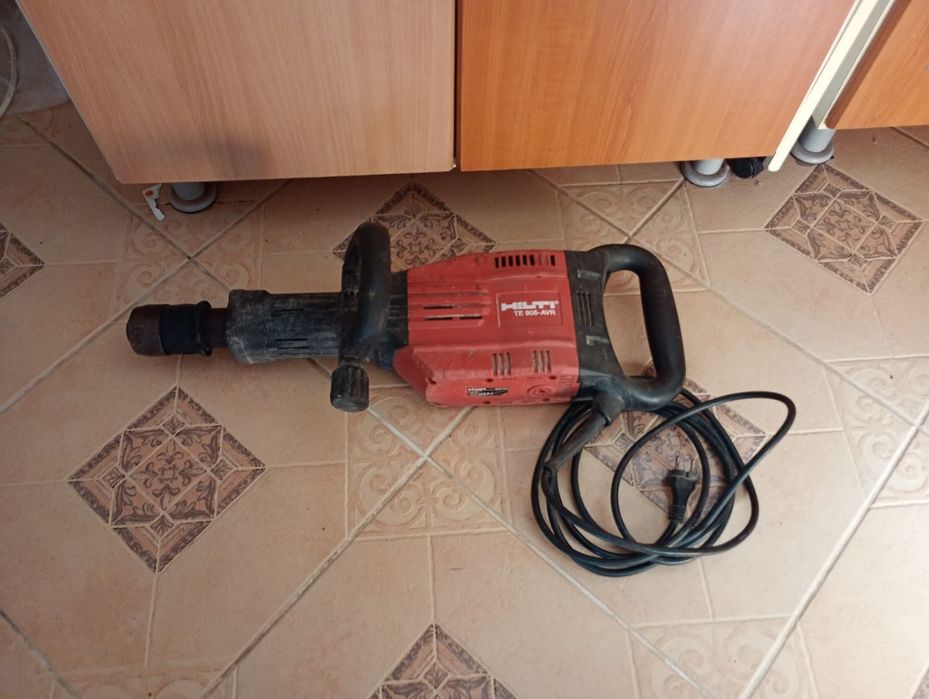 Picamer, demolator Hilti TE 905 AVR