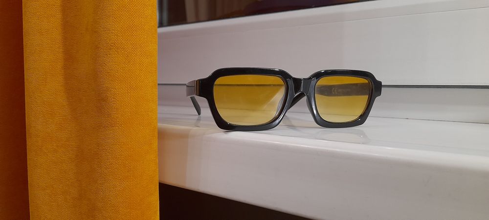 Мъжки слънчеви очила от Bershka