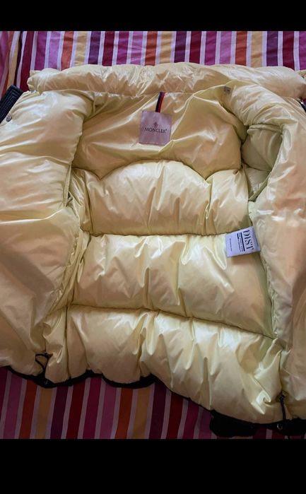 Geacă Moncler iarnă