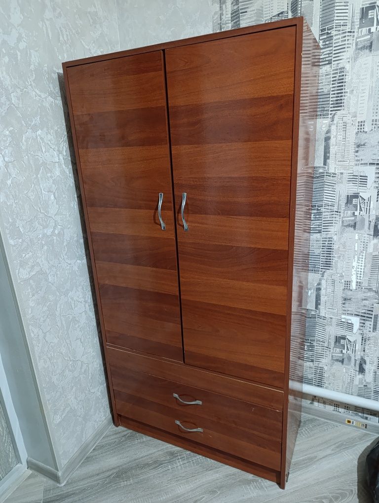 Шкаф шифоньер 163 см*83см*40см