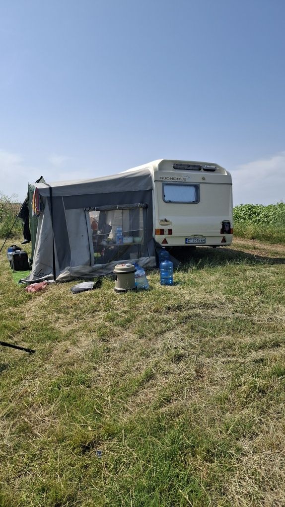 Каравана Avondale 4m 2004г