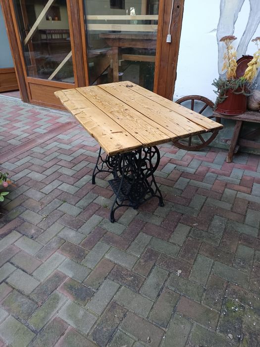 Masa exterior , blat recuperat