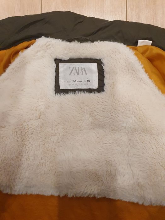Geaca puf și pene zara 98 , 2 - 3 ani