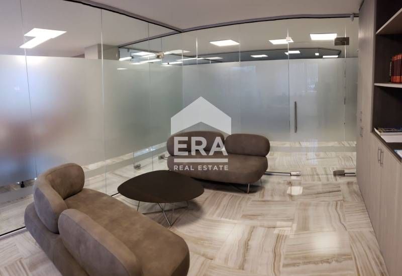 ЕРА Вива продава луксозен многостаен апартамент с Акт 16 в престижния