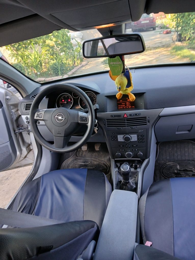 Opel astra h de vânzare