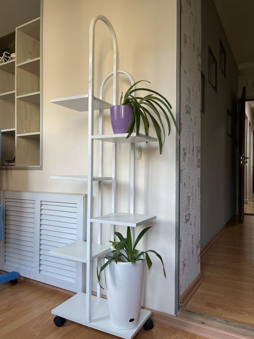 Этажерка для цветов