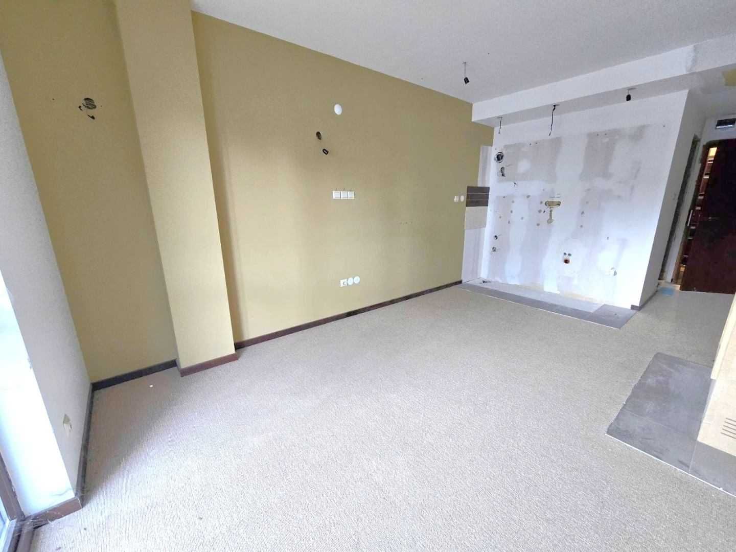 Студио за продажба в жилищна сграда с ниска такса поддръжка, Банско