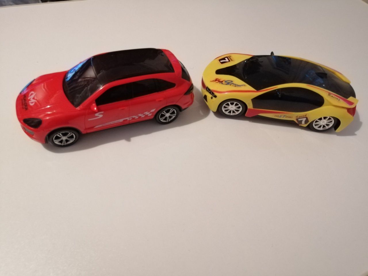 Mașini de jucărie cu baterii