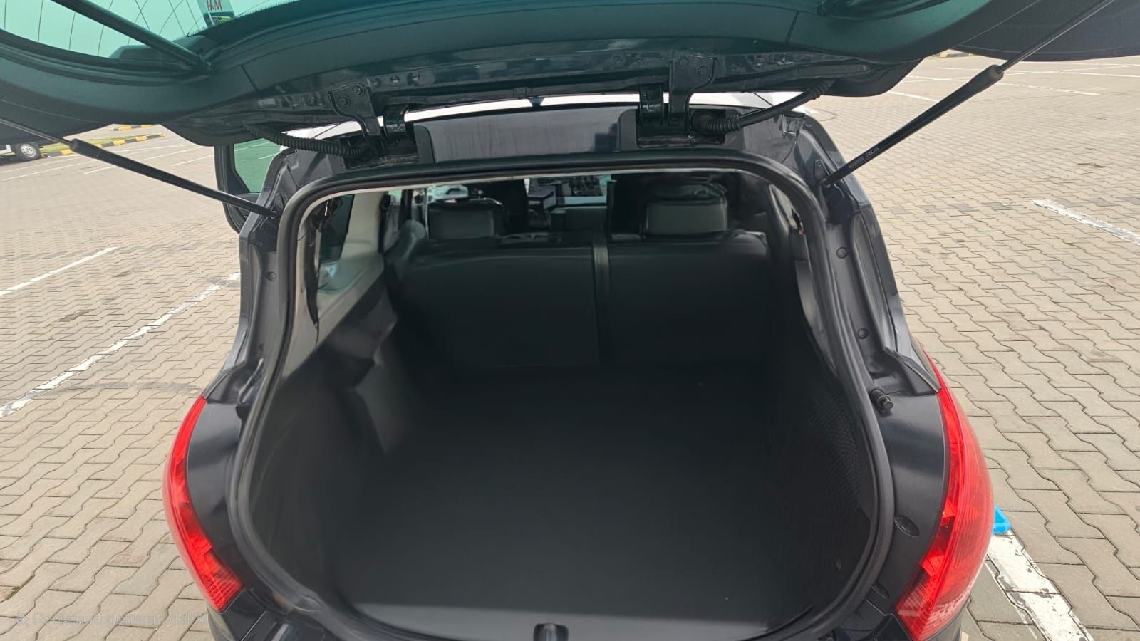 Peugeot 308 SW 1.6 benzina An 2009